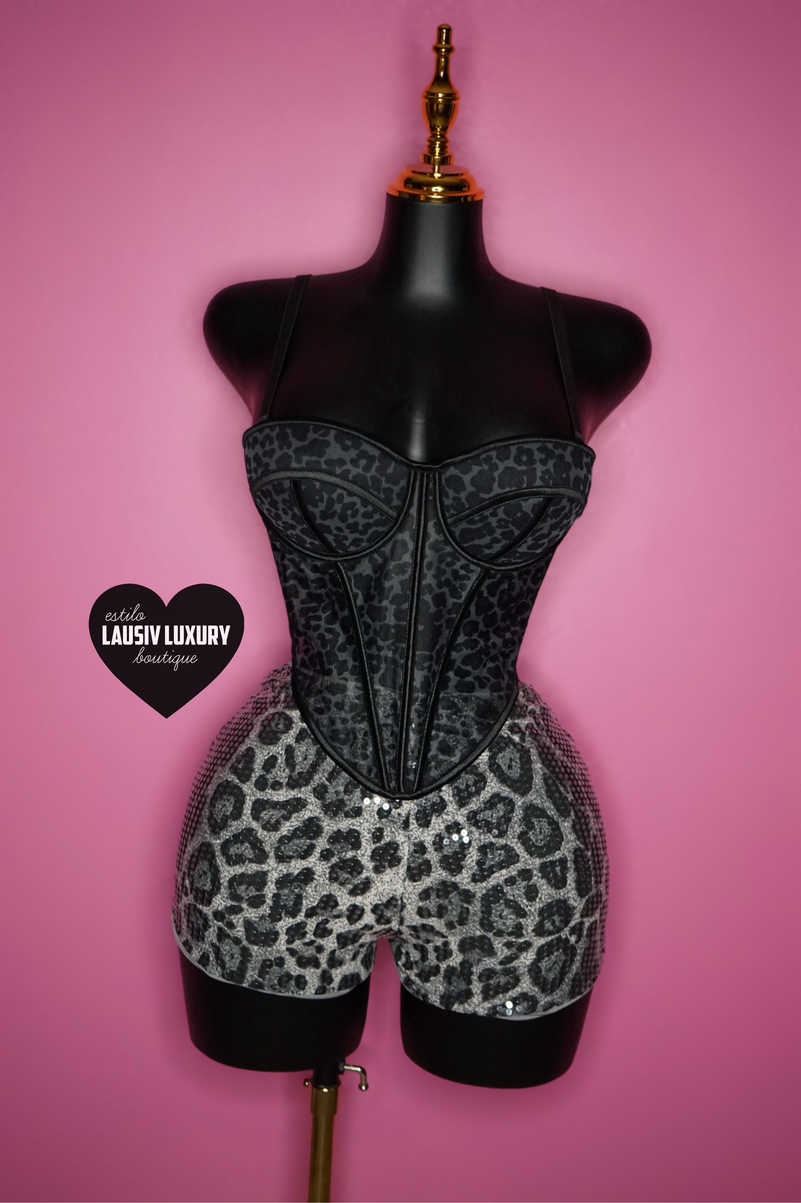 Black leopard 🐆 corset top & sequin short set