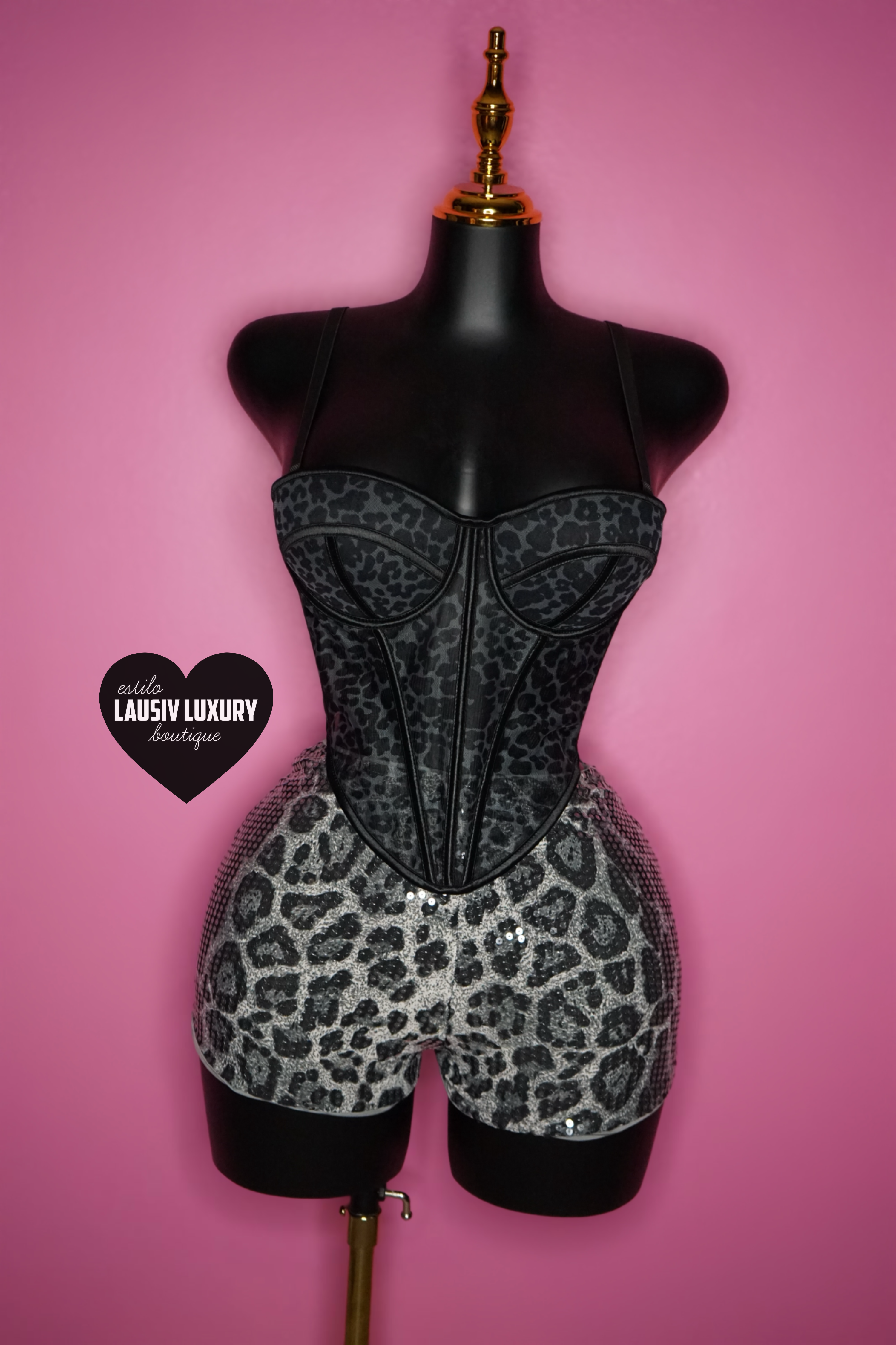 Black leopard 🐆 corset top & sequin short set