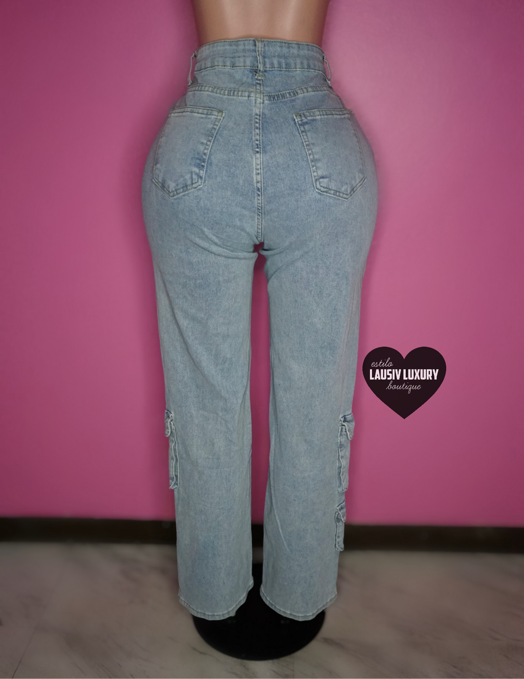 Super stretchy light denim cargo pants with pockets