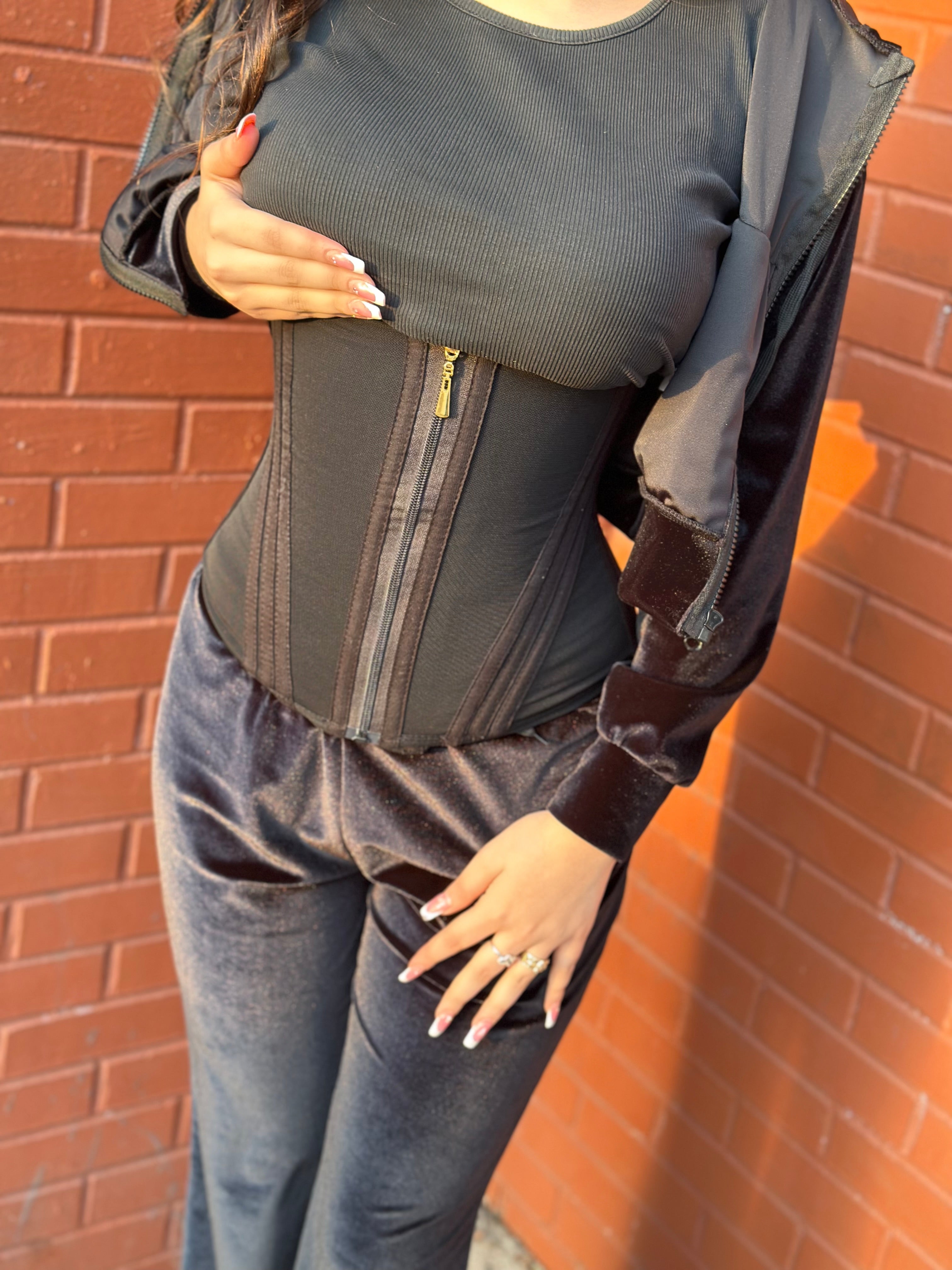 Hourglass waist trainer⏳
