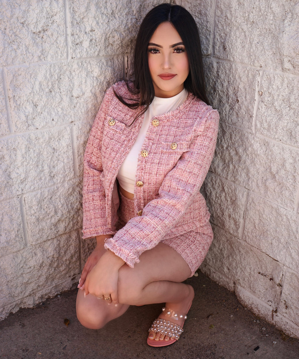“Old money” Pink elegant tweed set with gold buttons🎀