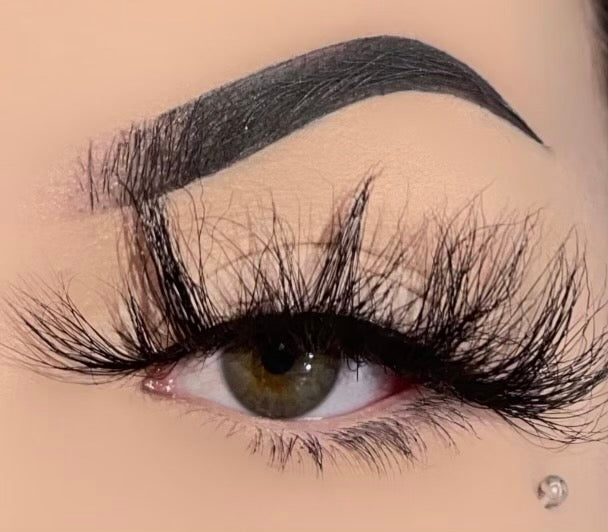 “Chingona” luxury mink lashes 30mm