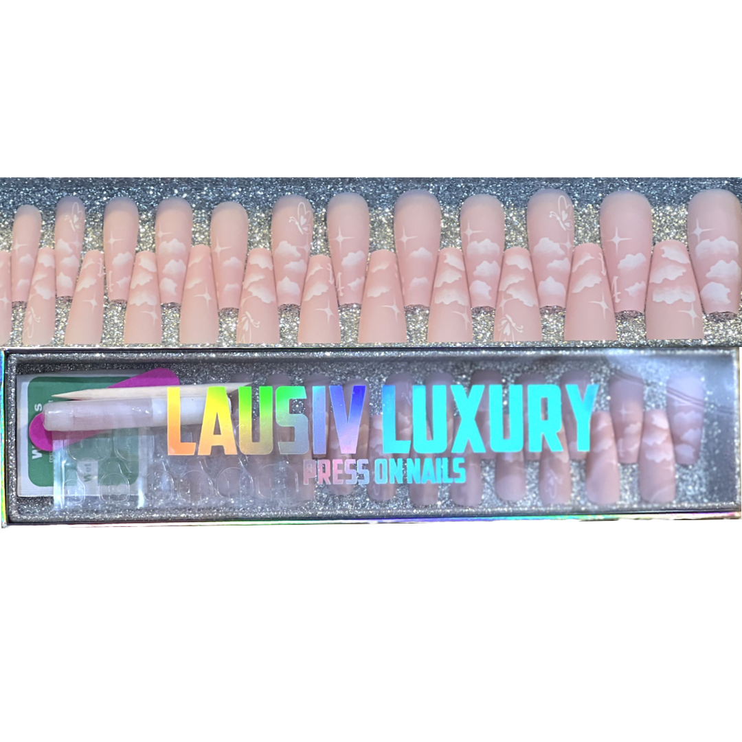 Pink cloud press on nails 💅🏼