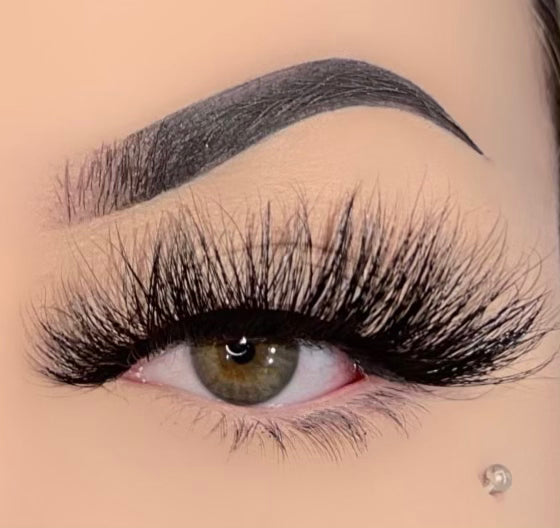 “Boujee” luxury lashes