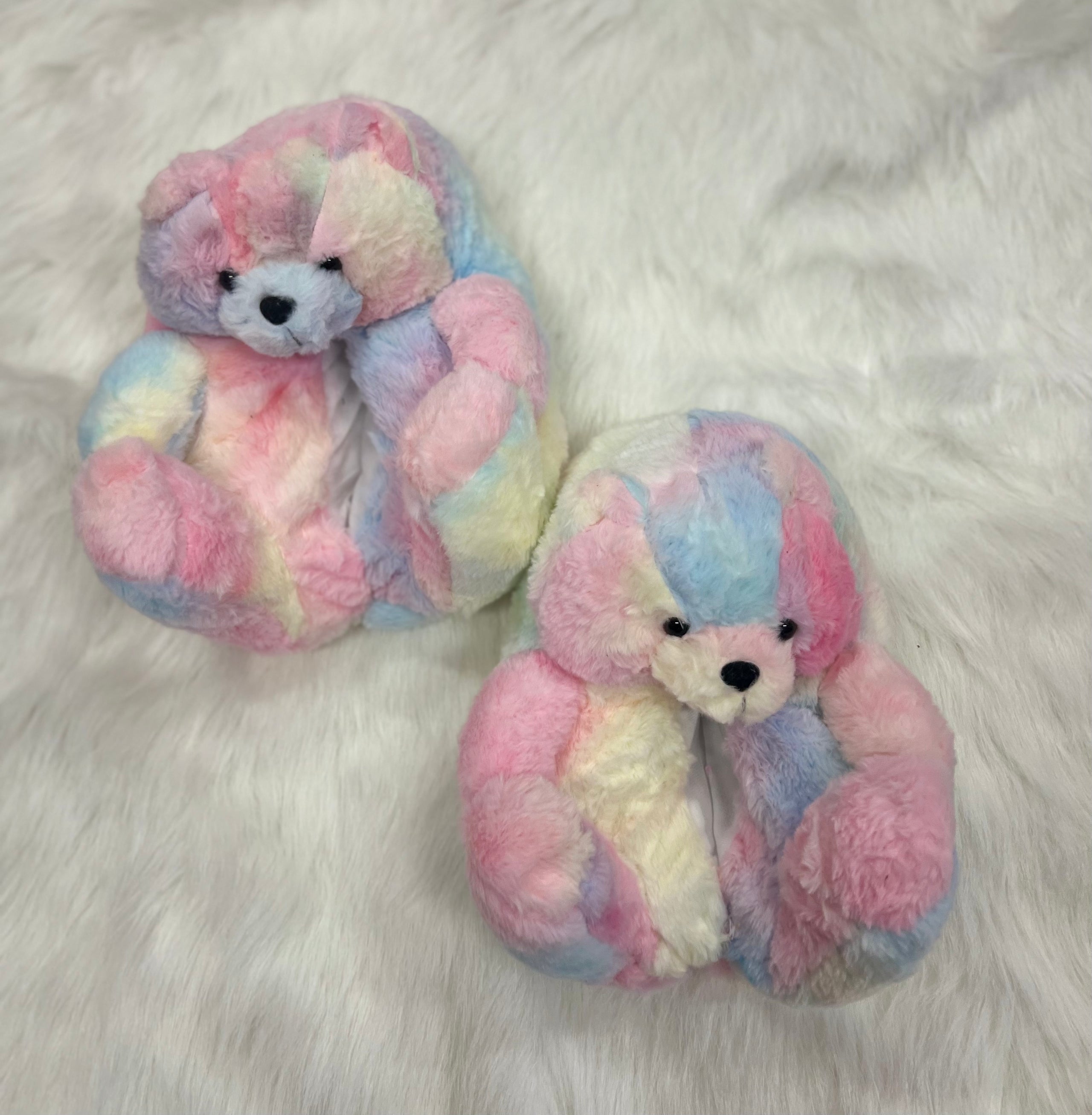 Multicolor teddy bear slippers 🧸